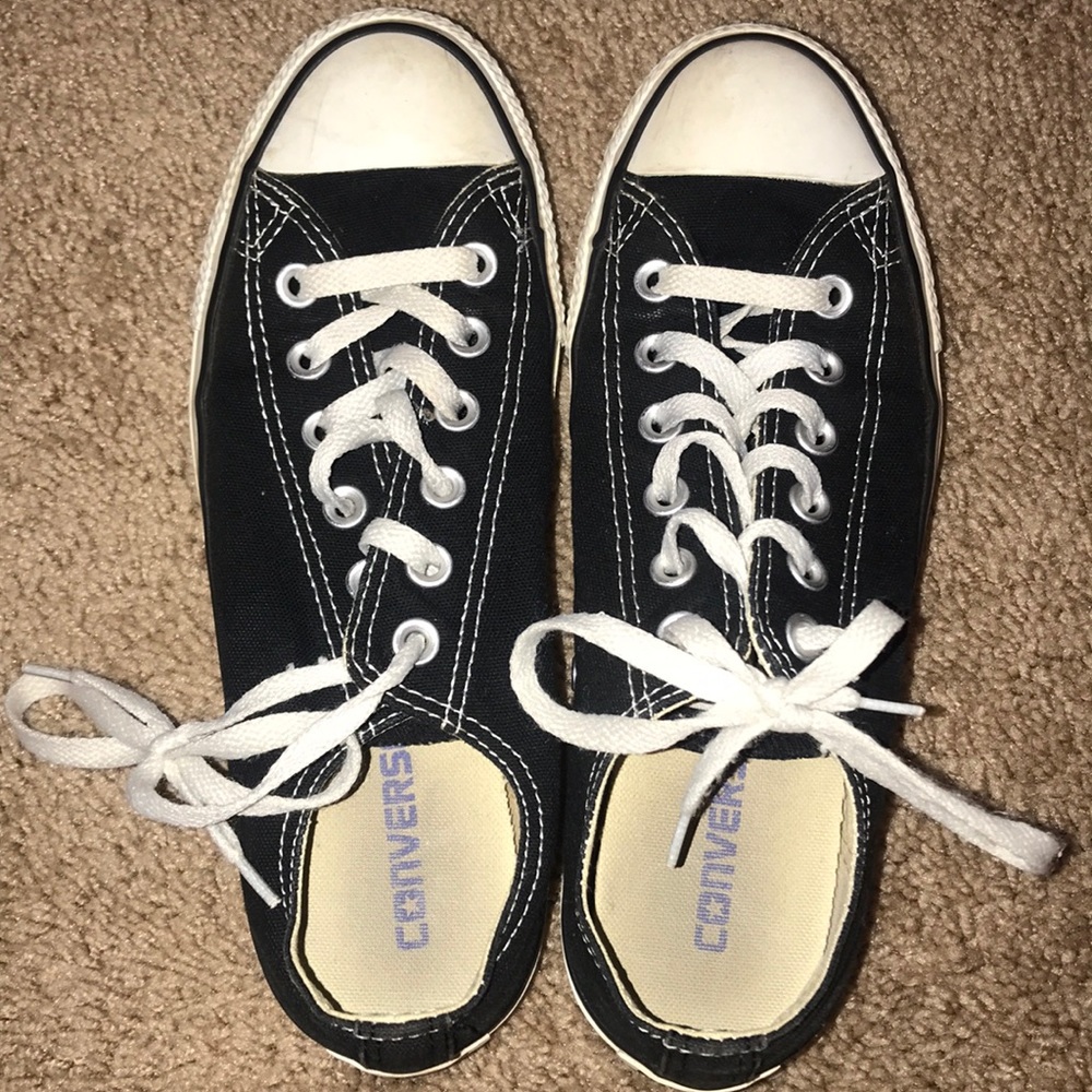 Black Lowtop Converse
